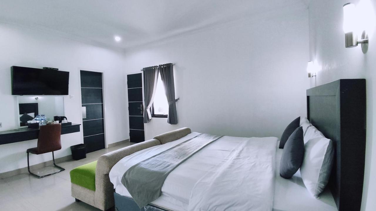 Charaka Residence Banjarnegara Esterno foto